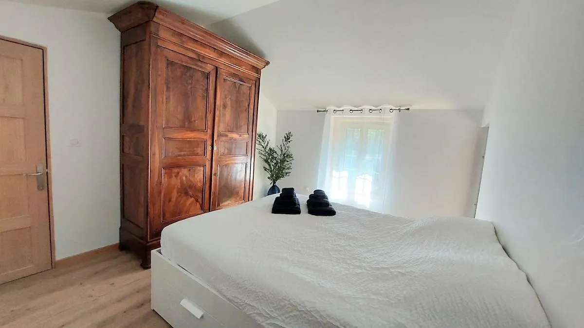 Gite Dans Maison Medievale Calme Fibre 2 Ch Jarnioux 0*,  France