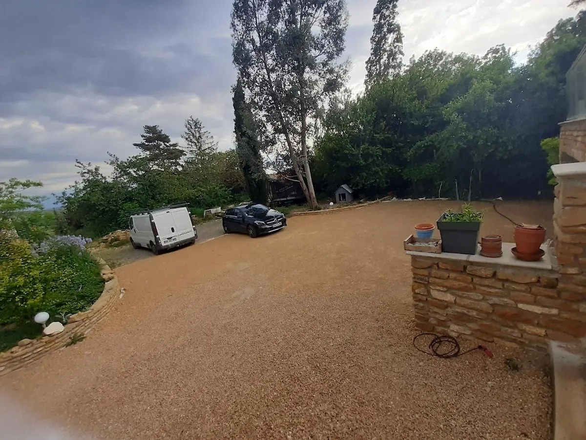 Gite Dans Maison Medievale Calme Fibre 2 Ch Jarnioux 0*,  France