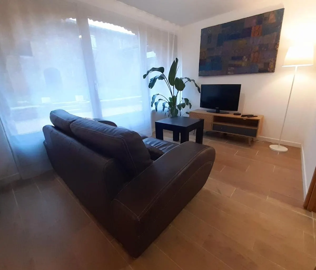 Holiday home Gite Dans Maison Medievale Calme Fibre 2 Ch Jarnioux France